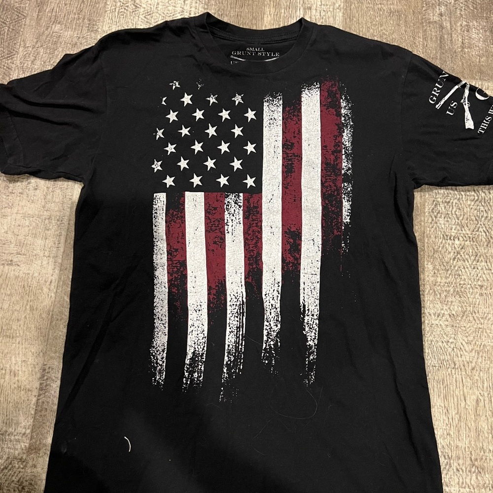 Grunt Style Black Distressed American Flag Tee